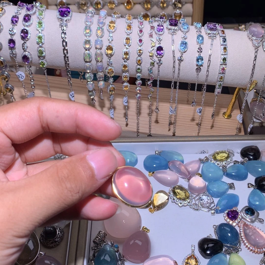 【闪购商品】黄晶手链银S925镶嵌i**丽吊坠