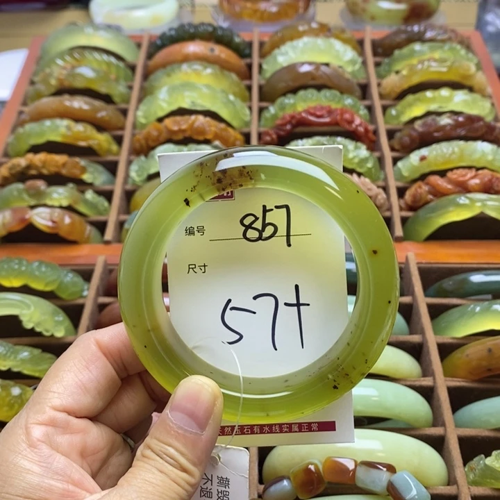 未镶嵌蛇纹石玉手镯