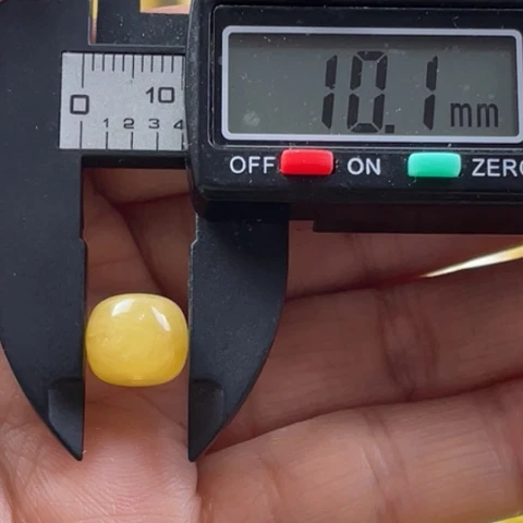 【闪购商品】未镶嵌蜜蜡裸石22杂