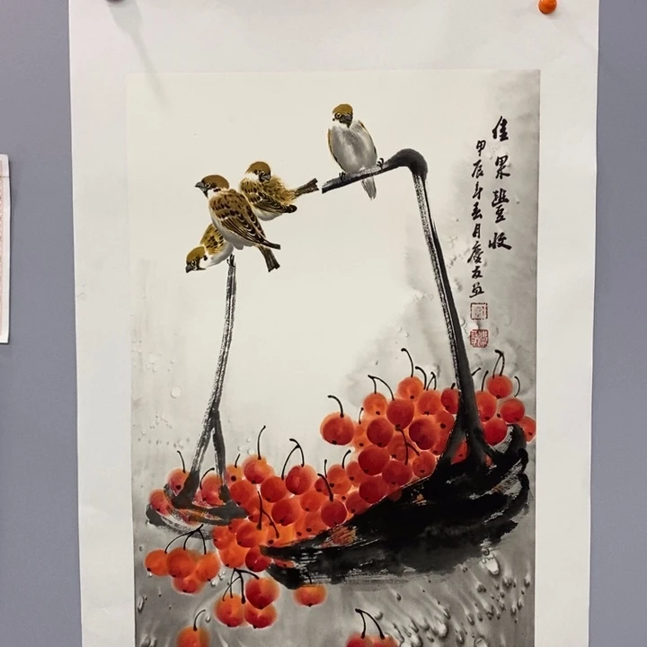 手绘作品等形式进行