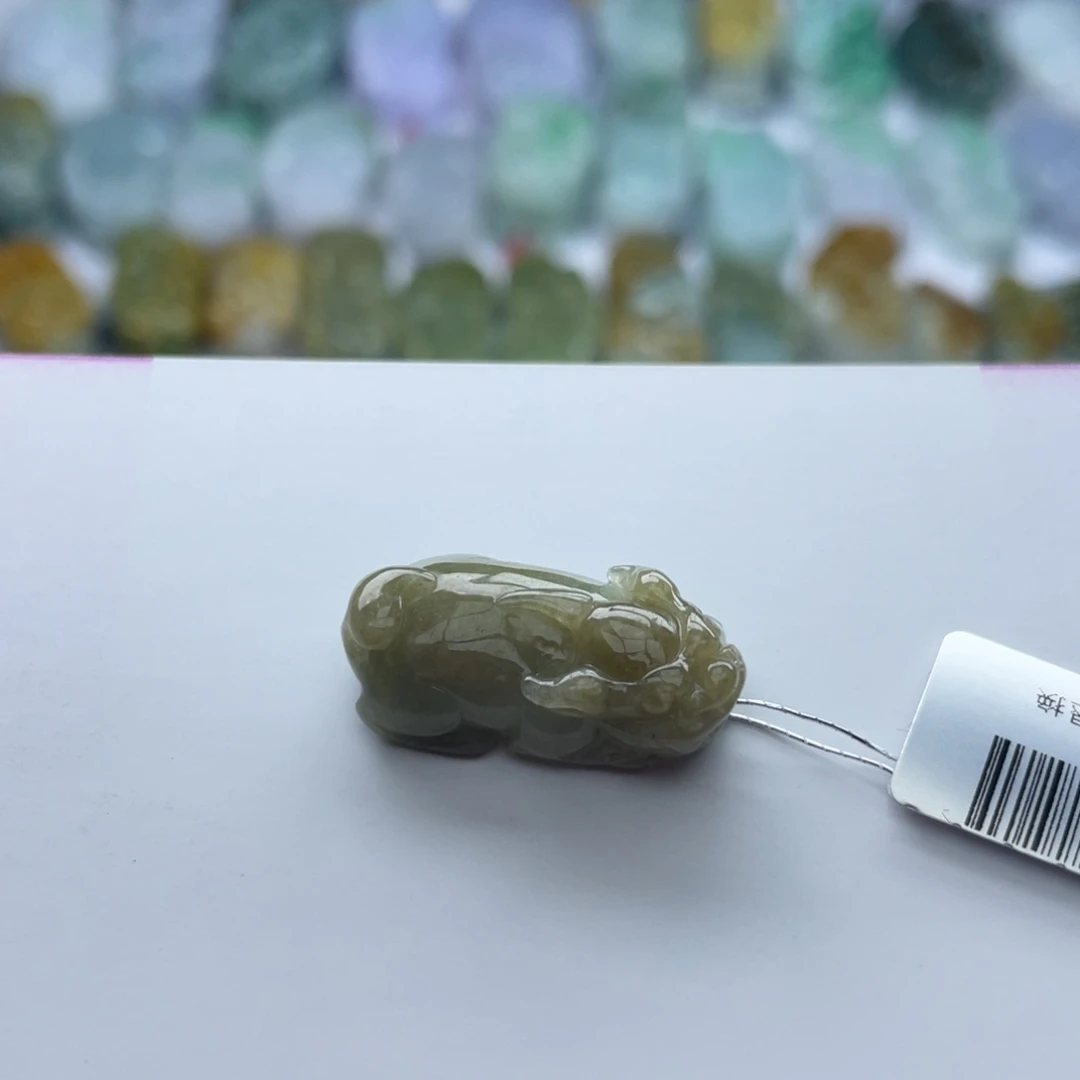 翡翠颈饰未镶嵌貔貅