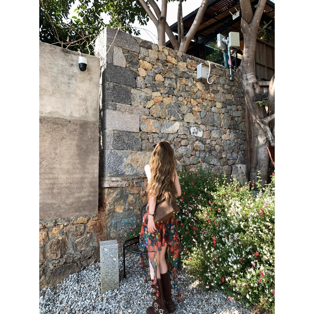 【暗夜蔷薇】韩系复古气质设计不规则飘带收腰显瘦吊带碎花连衣裙