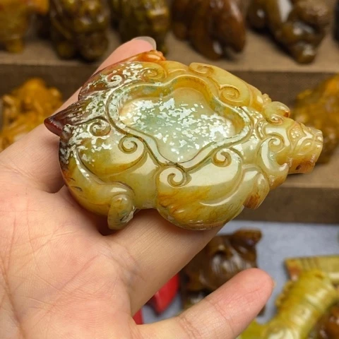 蛇纹石玉未镶嵌颈饰25