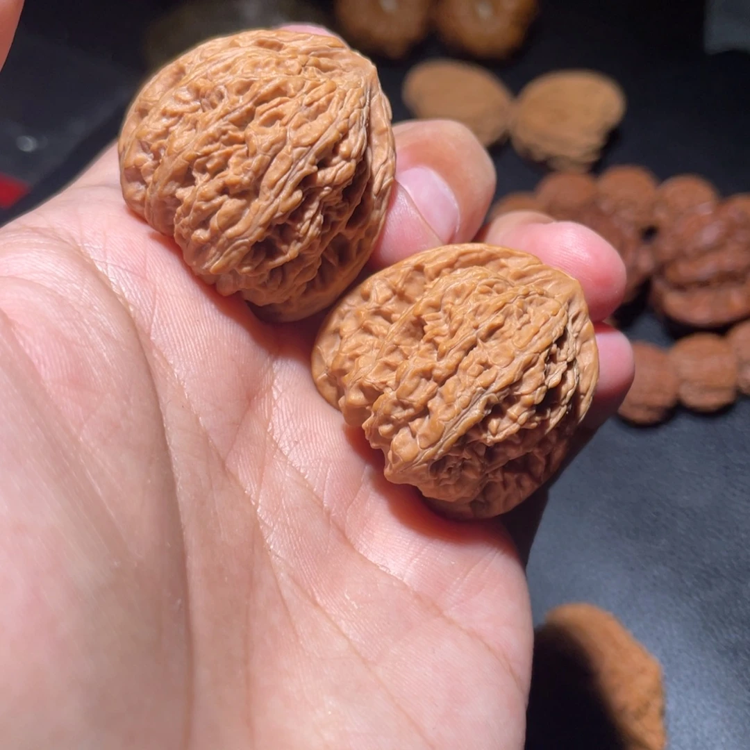 文玩核桃吊坠密纹