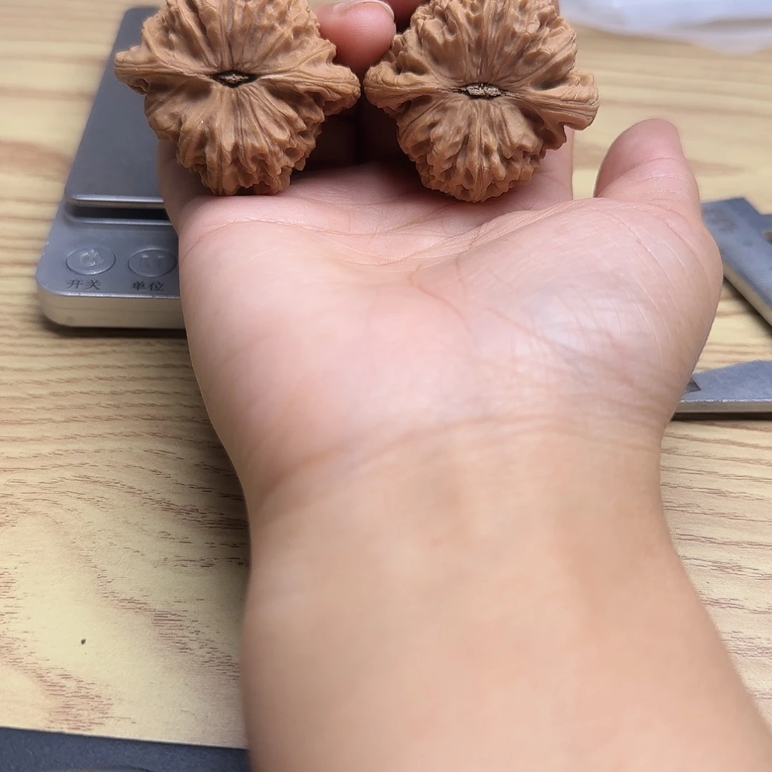 古***锋桃核吊坠核桃核桃