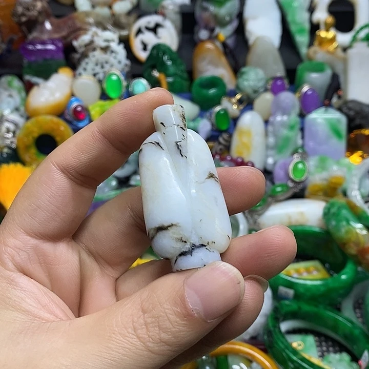 颈饰未镶嵌翡翠官方正规军回血放漏