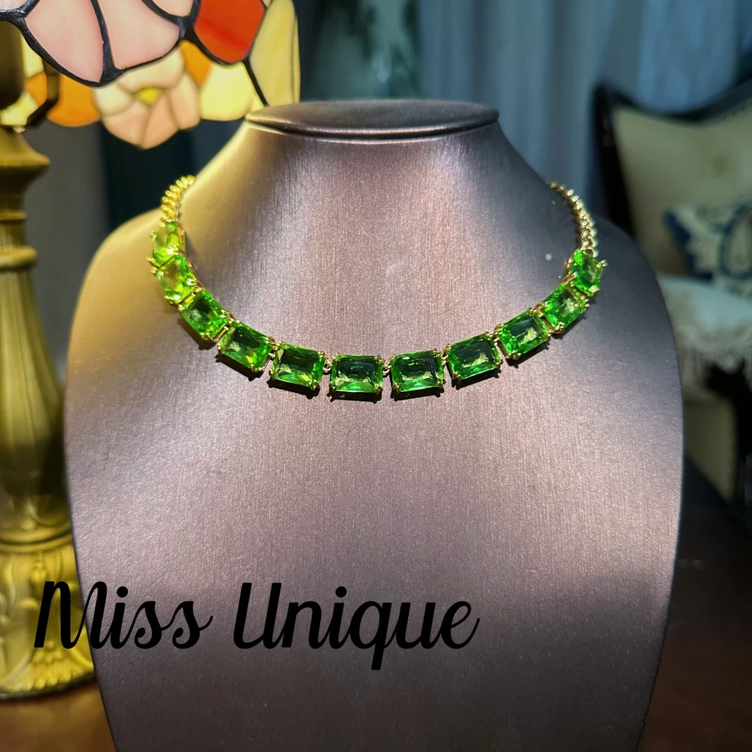 S2128金底苹果绿色方糖项链