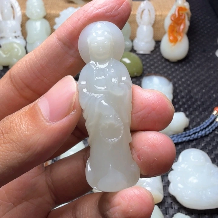 和田玉未镶嵌挂件龍**乤