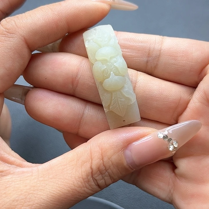 【闪购商品】颈饰未镶嵌和田玉