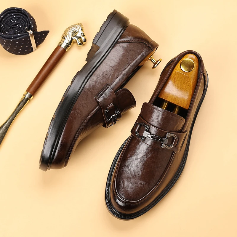 男士新款商务防滑耐磨2025今年流行鞋子男鞋鞋子男款休闲开车男鞋