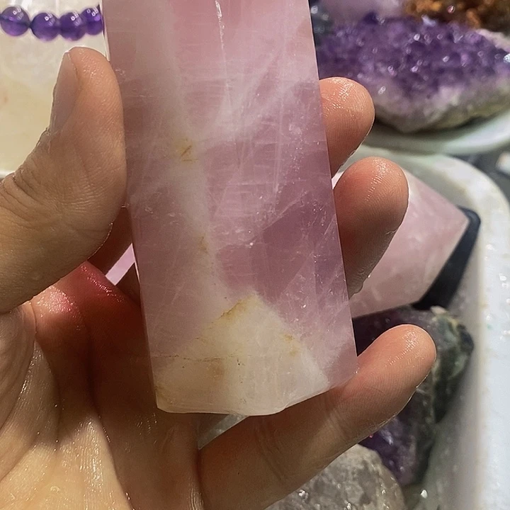 懿***光未镶嵌珠宝半成品水晶