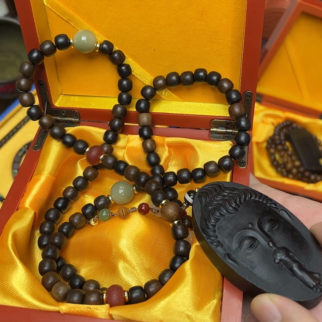 大叶紫檀（黑酸枝木类）