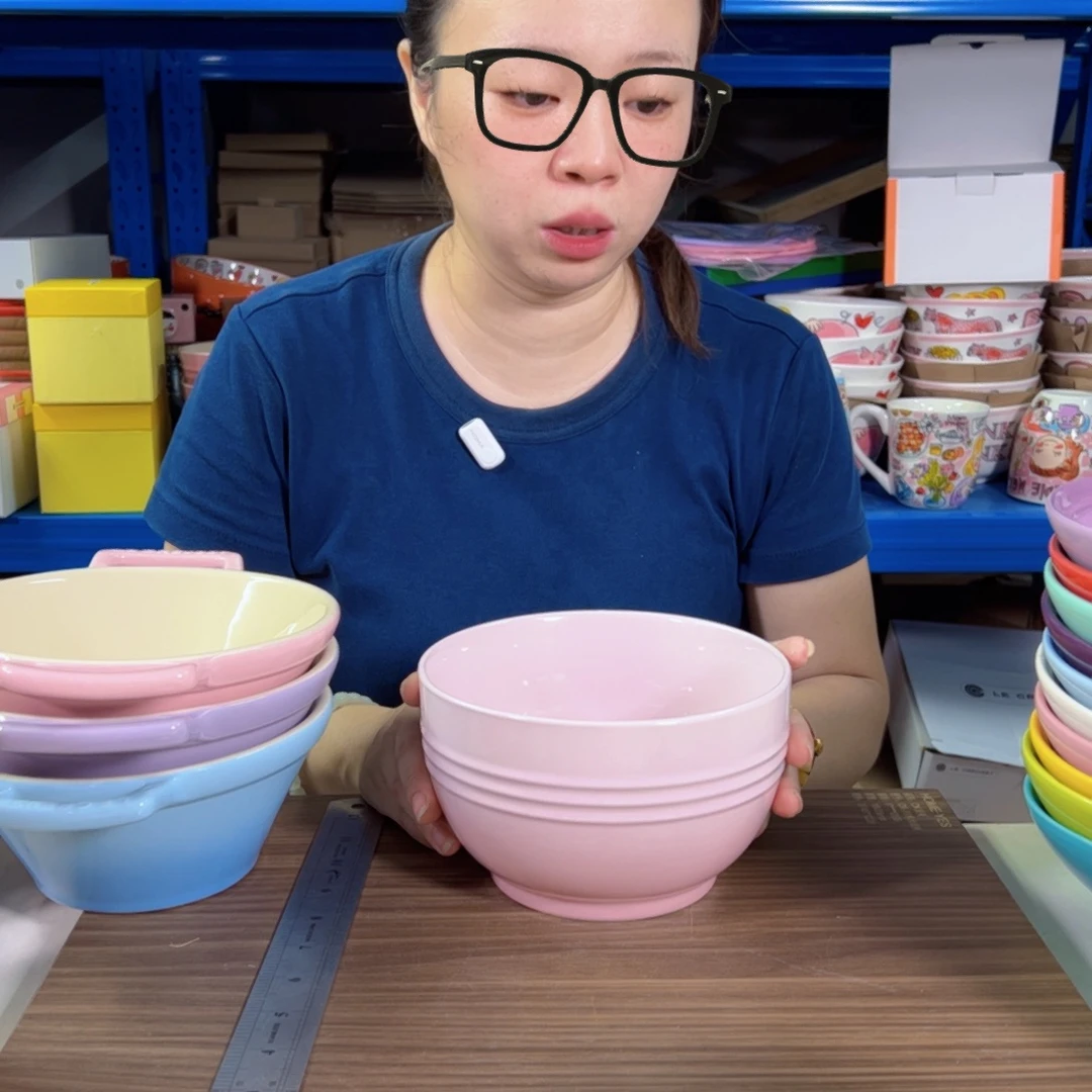 陶瓷轻虹粉色面碗