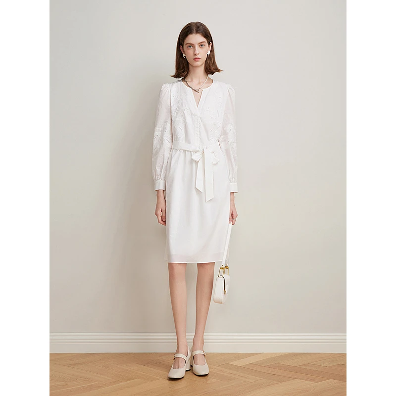 Goodland美地法式优雅镂空白色气质绣花连衣裙LC35105280