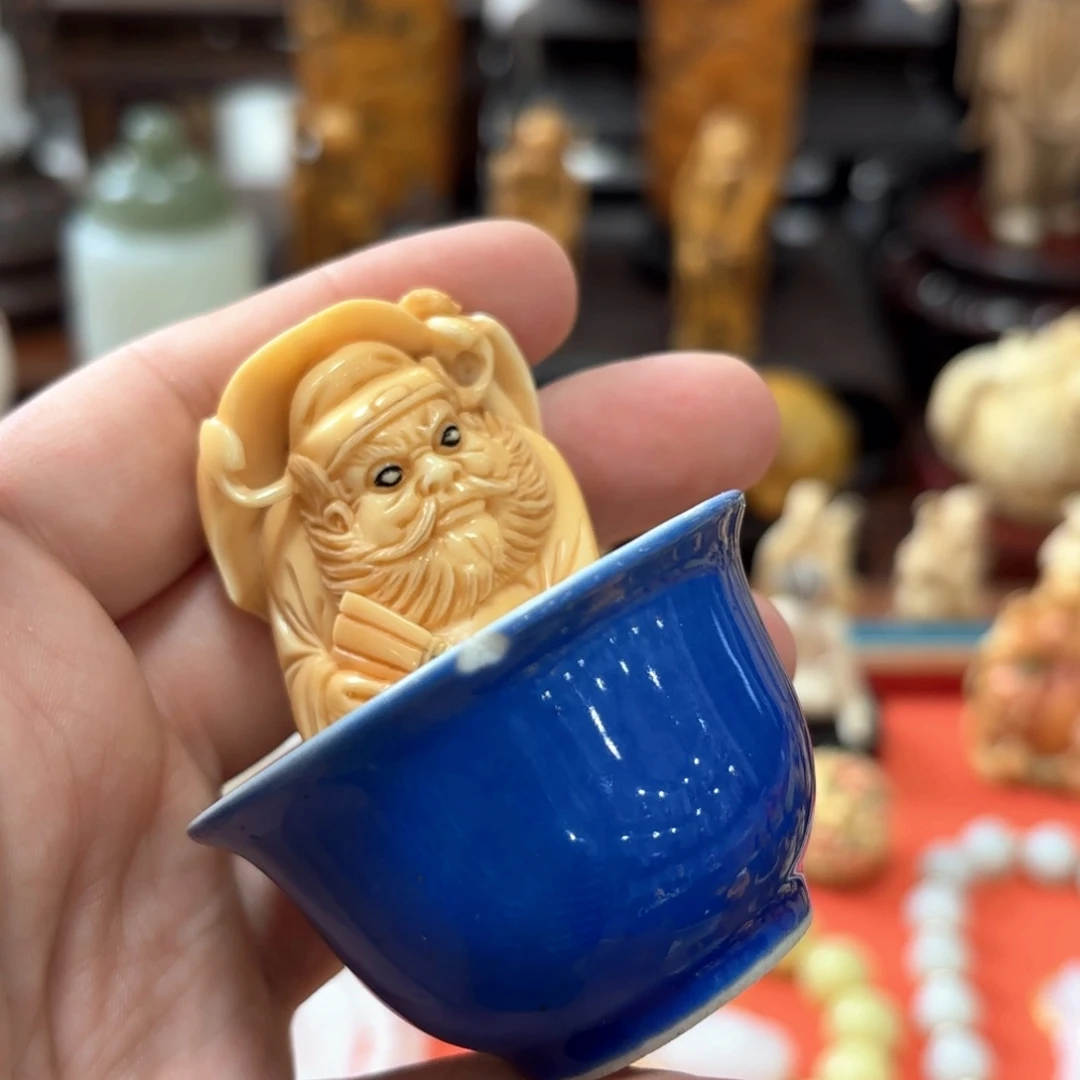 传***承瓷片雕刻雕刻工艺