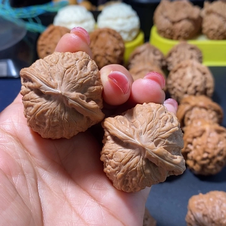 桃核把件乾隆磨全品微微黄38尺