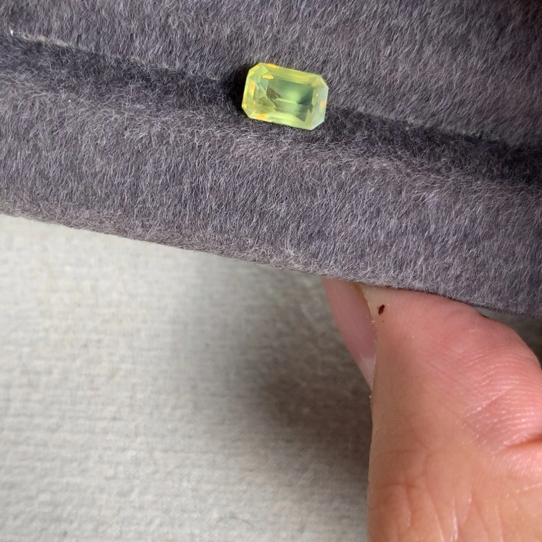 金绿宝石裸石1.57 金绿