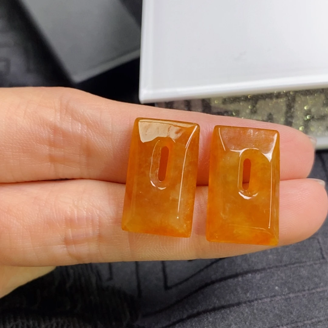 翡翠未镶嵌耳饰红翡方糖