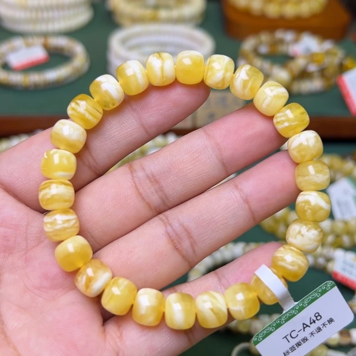 蜜蜡未镶嵌珠宝奇石