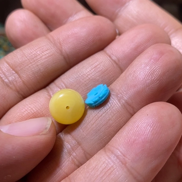 蜜蜡裸石未镶嵌配饰