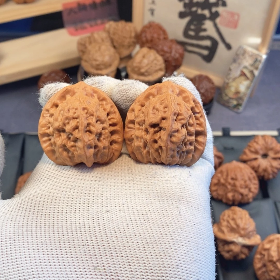 文玩核桃把件福利款39尺挂月峰佛肚