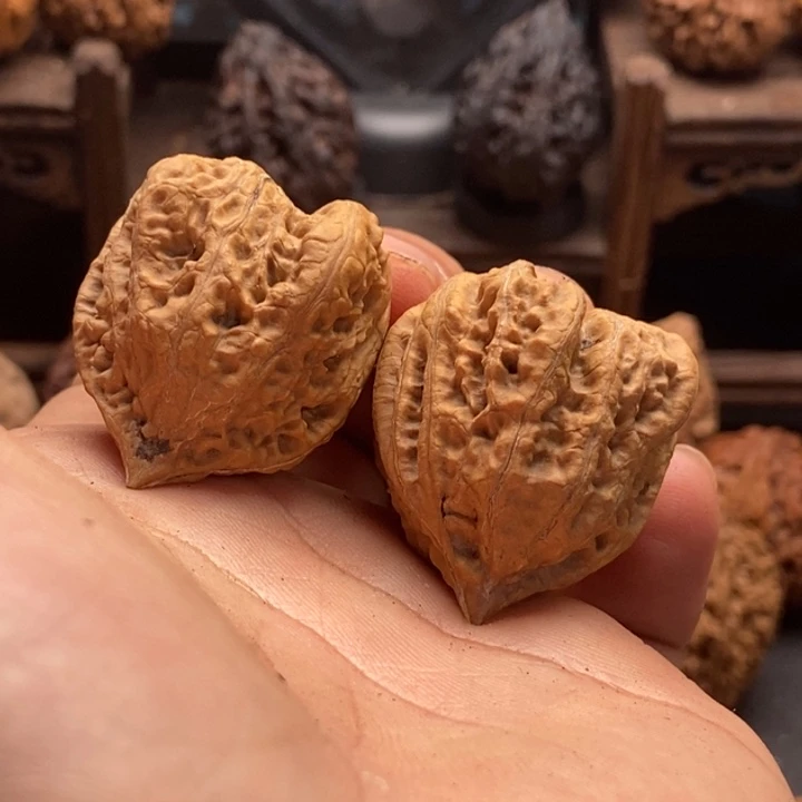 文玩核桃吊坠雨****东北34