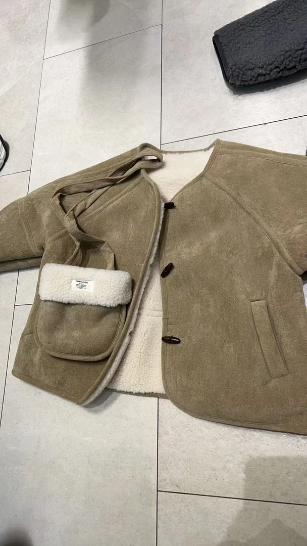 九子-韩国设计师款亲子童装皮毛一体外套 25D211