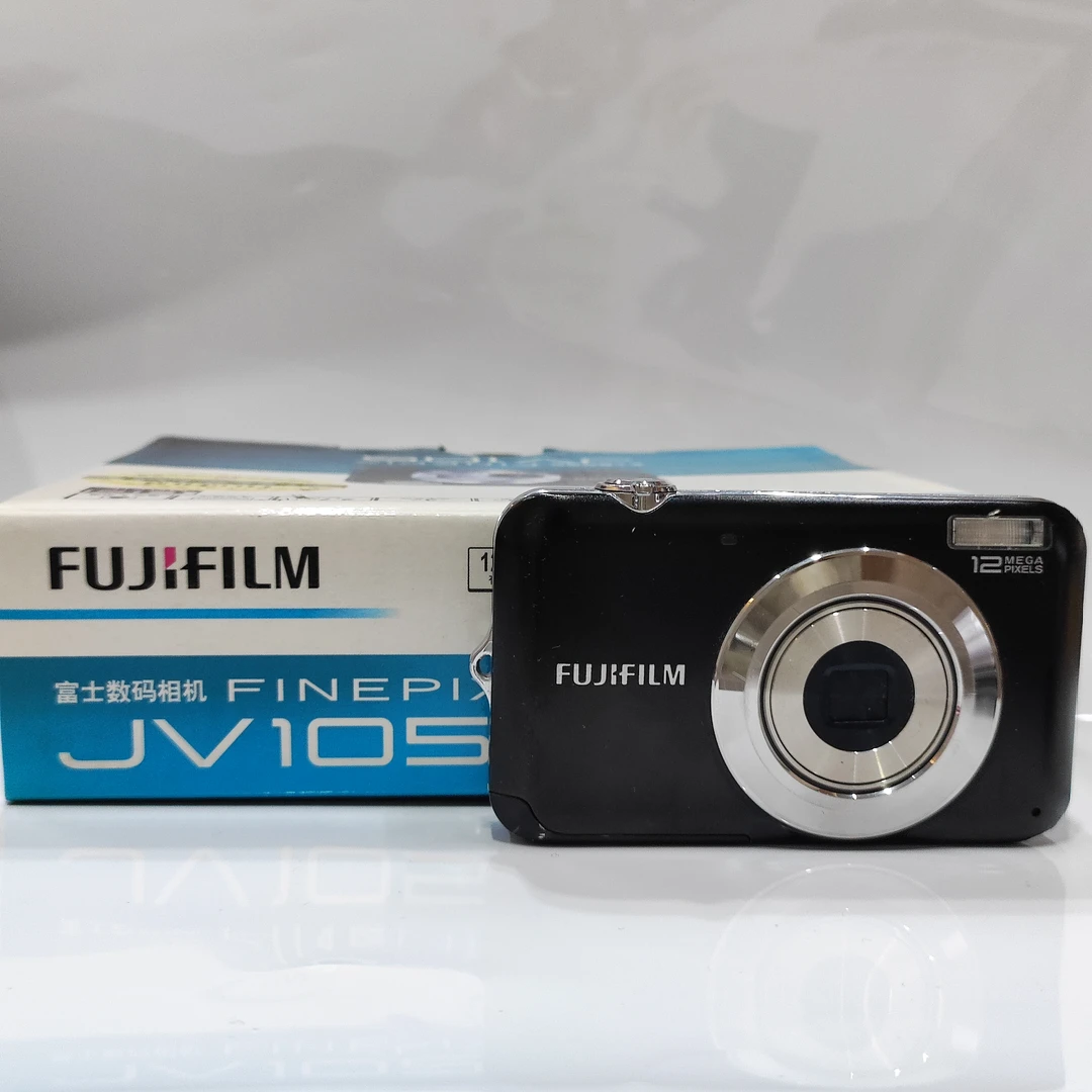 95新 Fujifilm/富士 jv105黑色原盒1220w像素3×光变数码相机