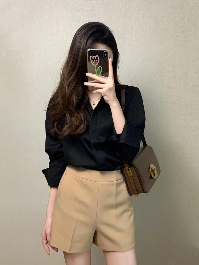 【晚枫落叶】秋季时尚黑色衬衫衬衣显瘦高级感卡其色高腰短裤套装