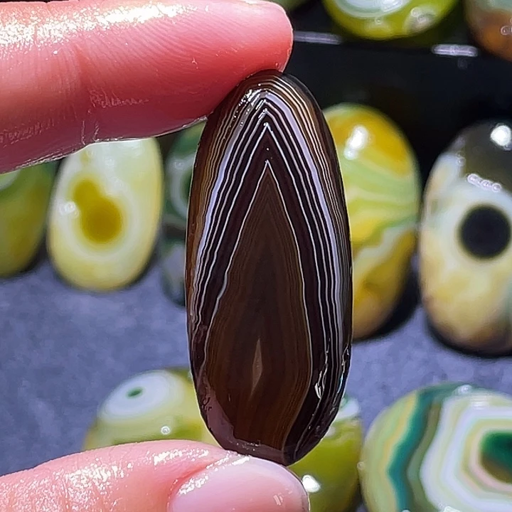 玛瑙/玉髓未镶嵌珠宝奇石