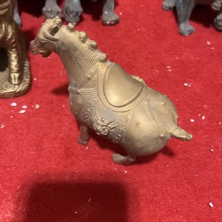 巴***雨黄铜摆件，文房工艺品摆件