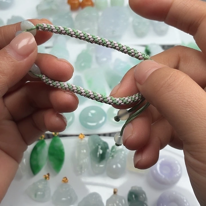 翡翠未镶嵌颈饰纯A