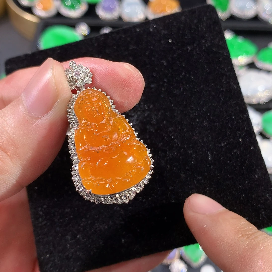 梧***翡翠18K金镶嵌颈饰