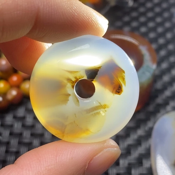 玛瑙/玉髓颈饰未镶嵌碧*