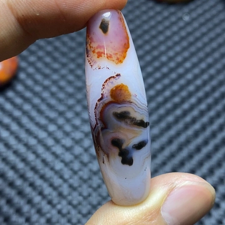 玛瑙/玉髓颈饰未镶嵌老***婆