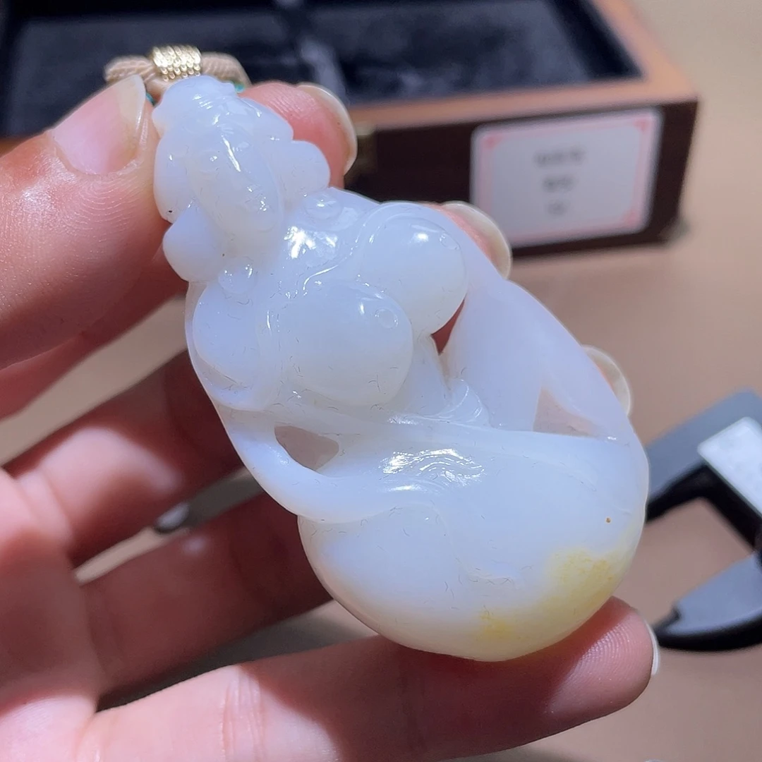 和田玉颈饰未镶嵌Z6