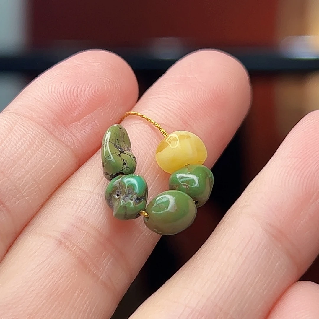 蜜蜡未镶嵌珠宝奇石