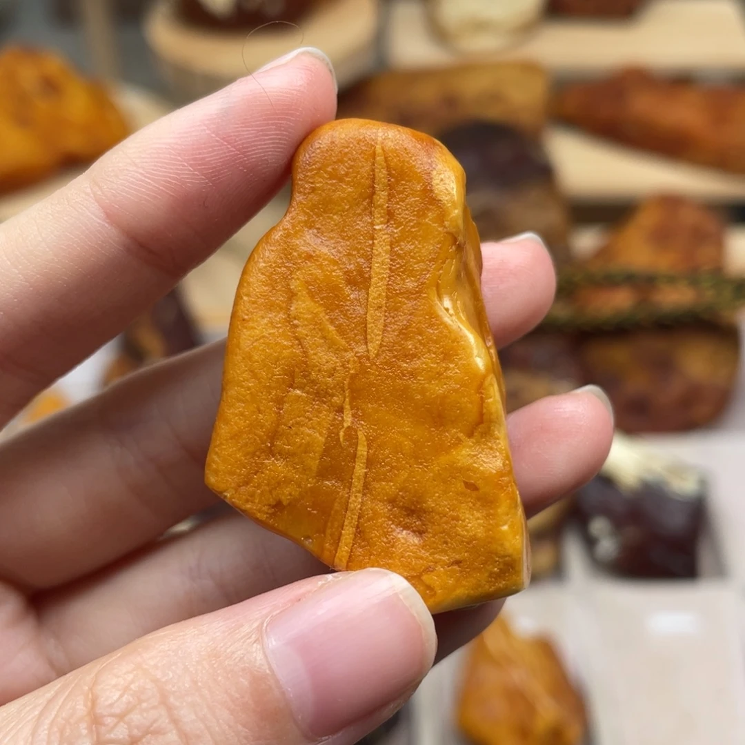 琥珀未镶嵌珠宝奇石