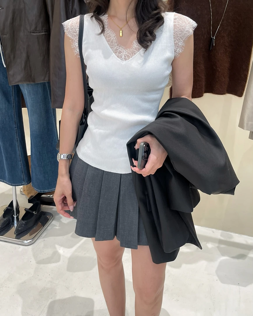 深圳欧货秋冬修身蕾丝镂空美背背心打底外穿尽显时尚美女身材9306