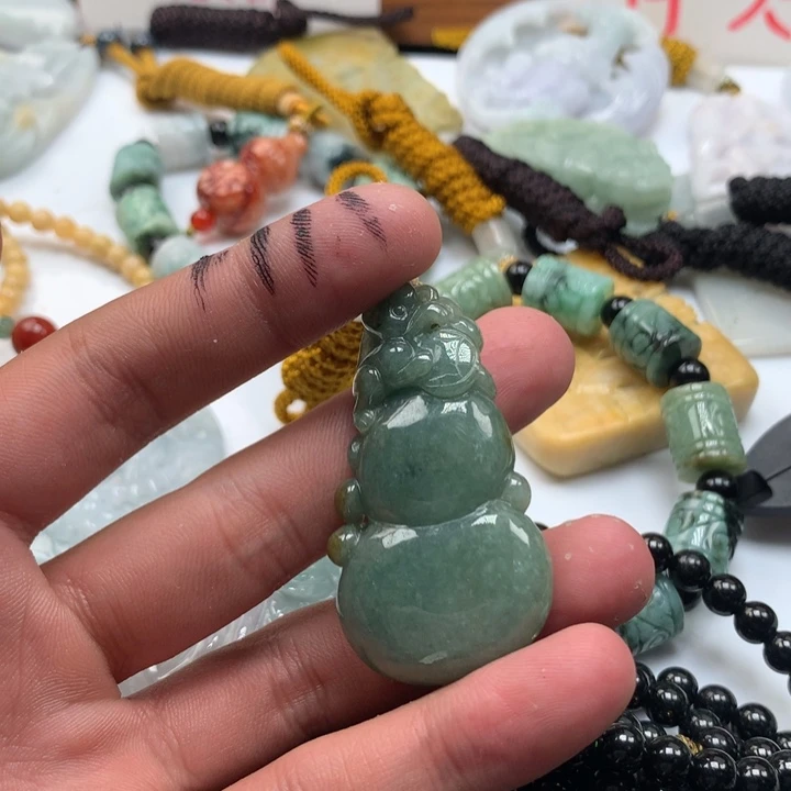 颈饰未镶嵌翡翠保真天然a货翡翠
