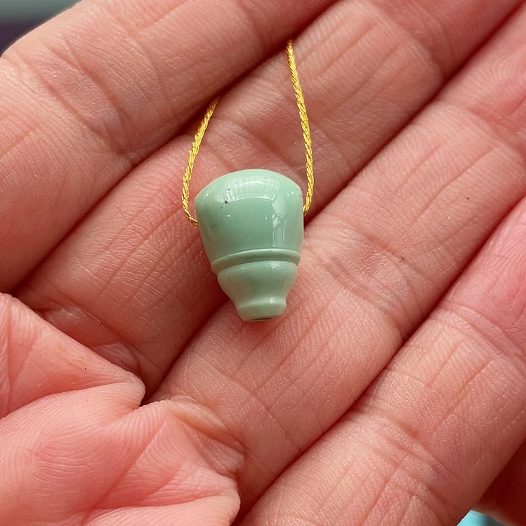 绿松石颈饰未镶嵌