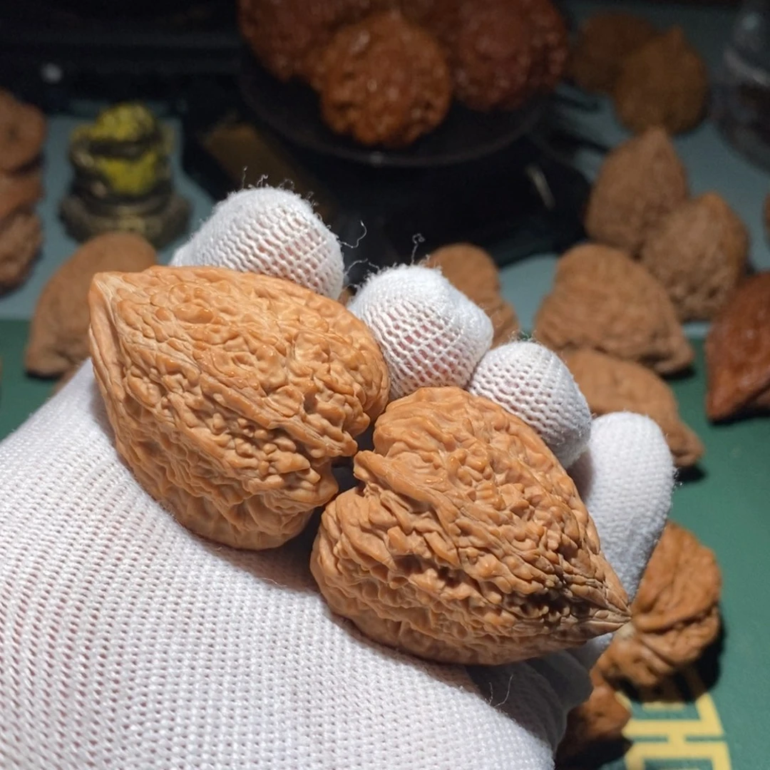 文玩核桃吊坠太****头塔尖