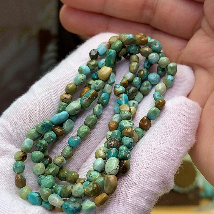 绿松石未镶嵌原矿