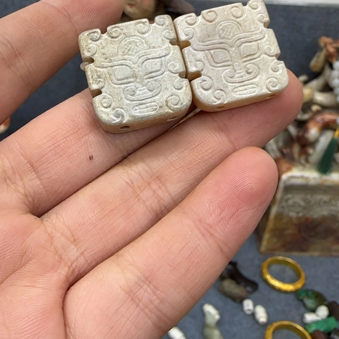 未镶嵌和田玉（糖玉）挂件