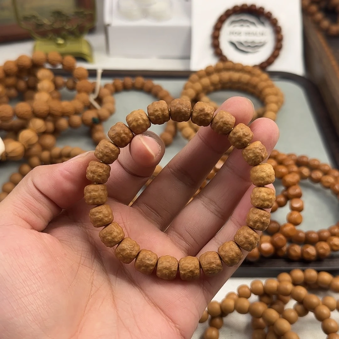 猴头核桃手串瑕疵黑点纯手工麒麟10+大概5颗有黑点