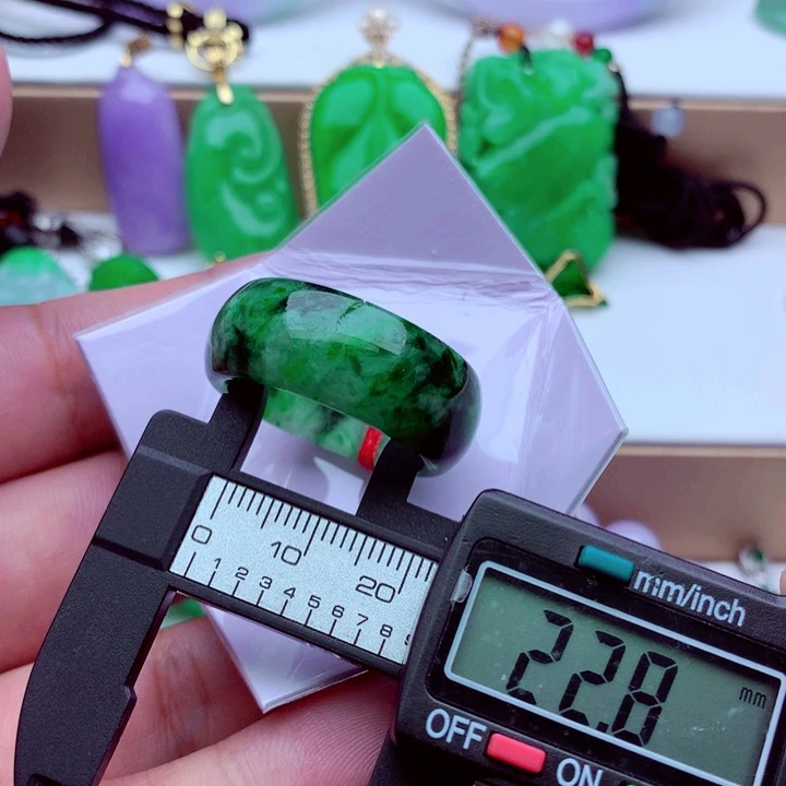 翡翠未镶嵌戒指戒指