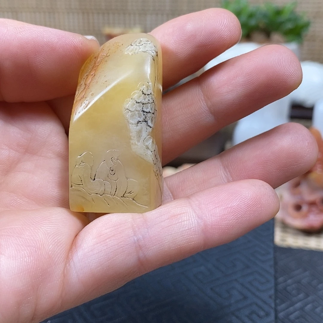 寿山石印石荔枝洞