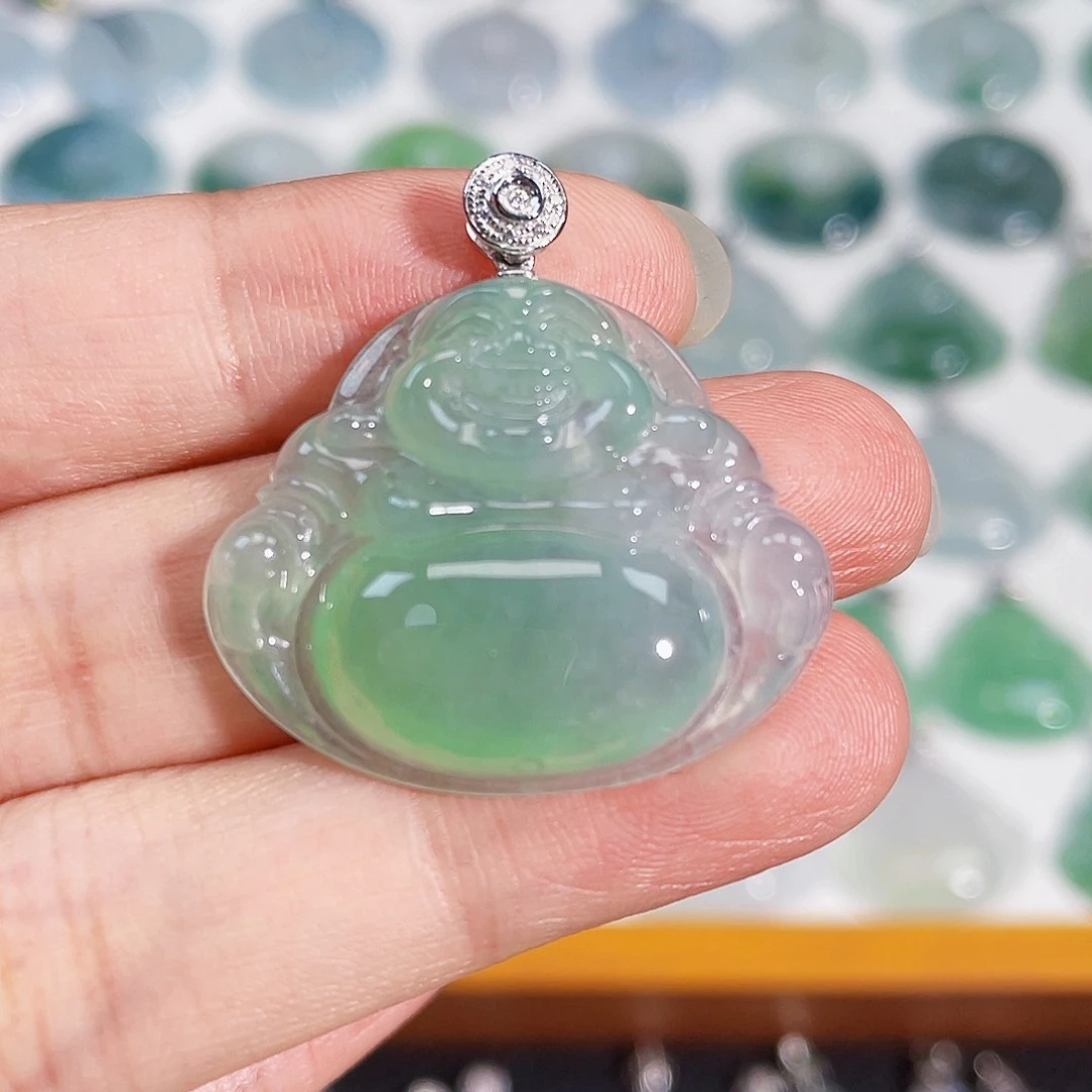 颈饰18K金镶嵌翡翠吊坠