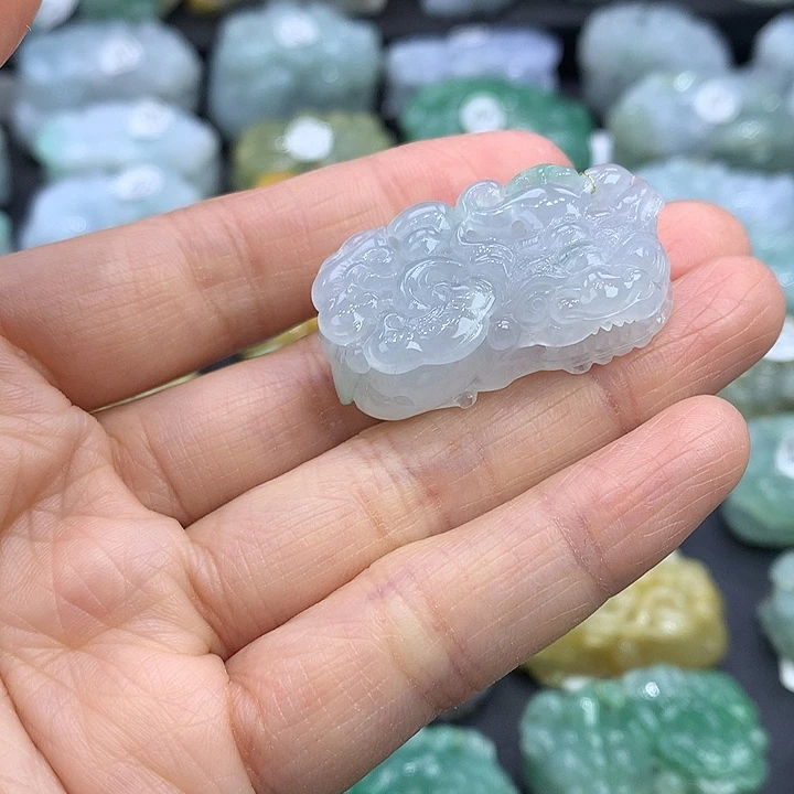 翡翠未镶嵌颈饰天然缅甸A货翡翠貔貅吊坠