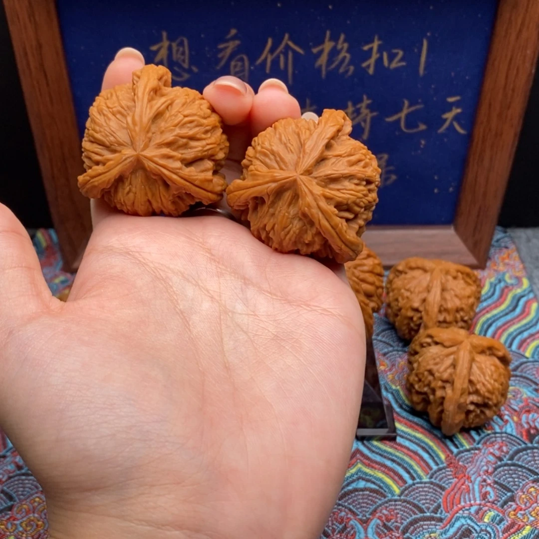 【闪购商品】用****4白狮